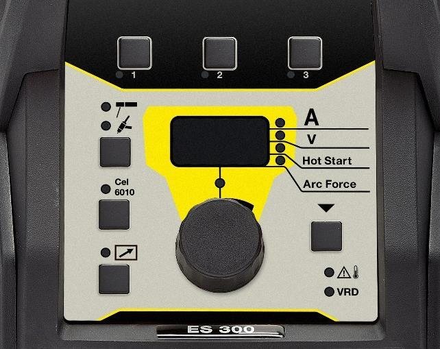 Optional remote controls for the ESAB Renegade ES 300i: the ER 1 multi-functional remote with built-in display and the MMA 3 analogue remote for amperage adjustment